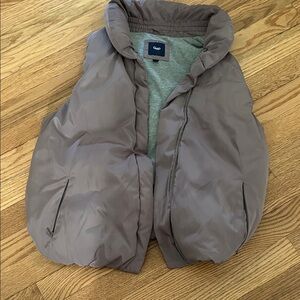 GAP Quilted Puffer Vest in Taupe with Heather Gray Lining